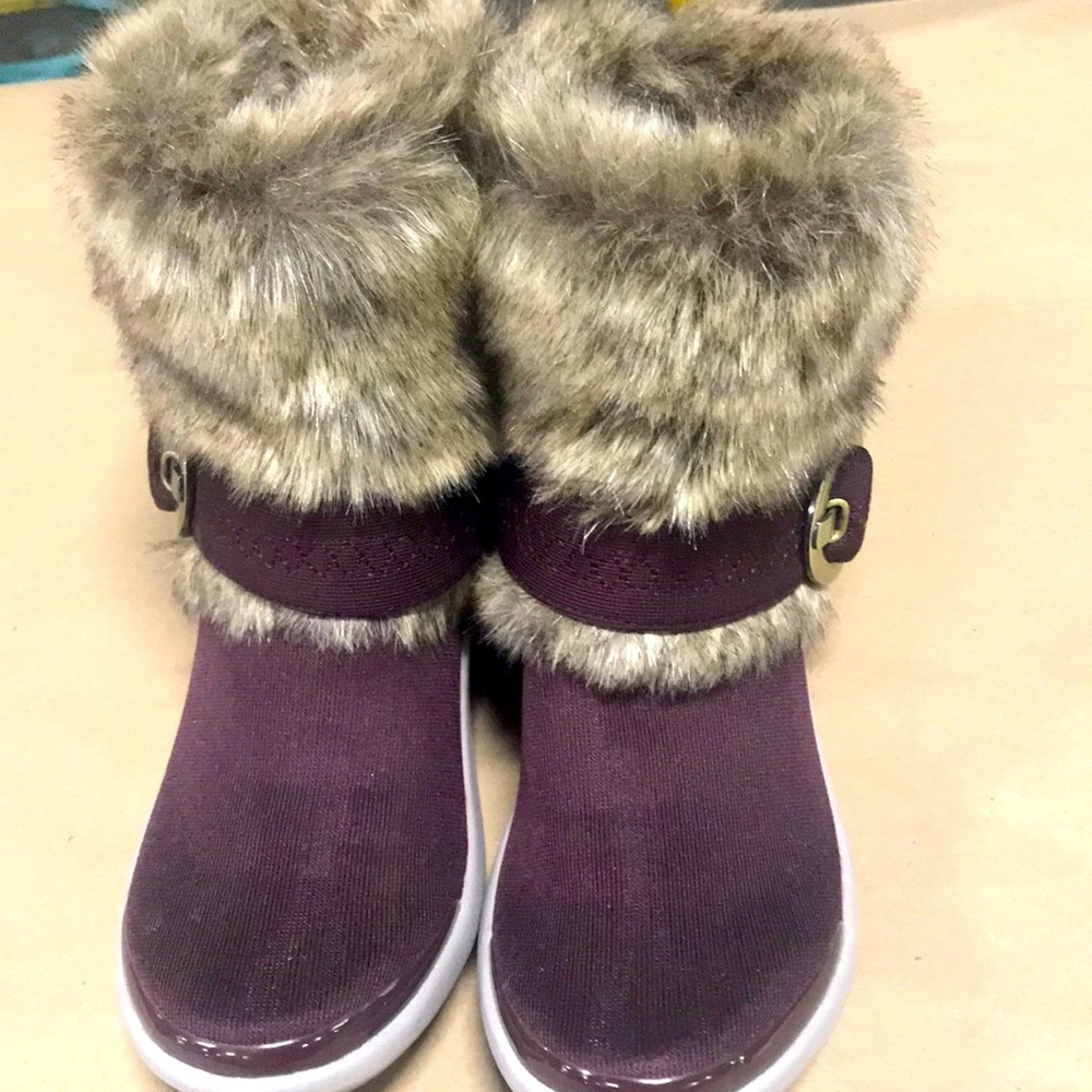 Bzees 6.5 woman’s booties